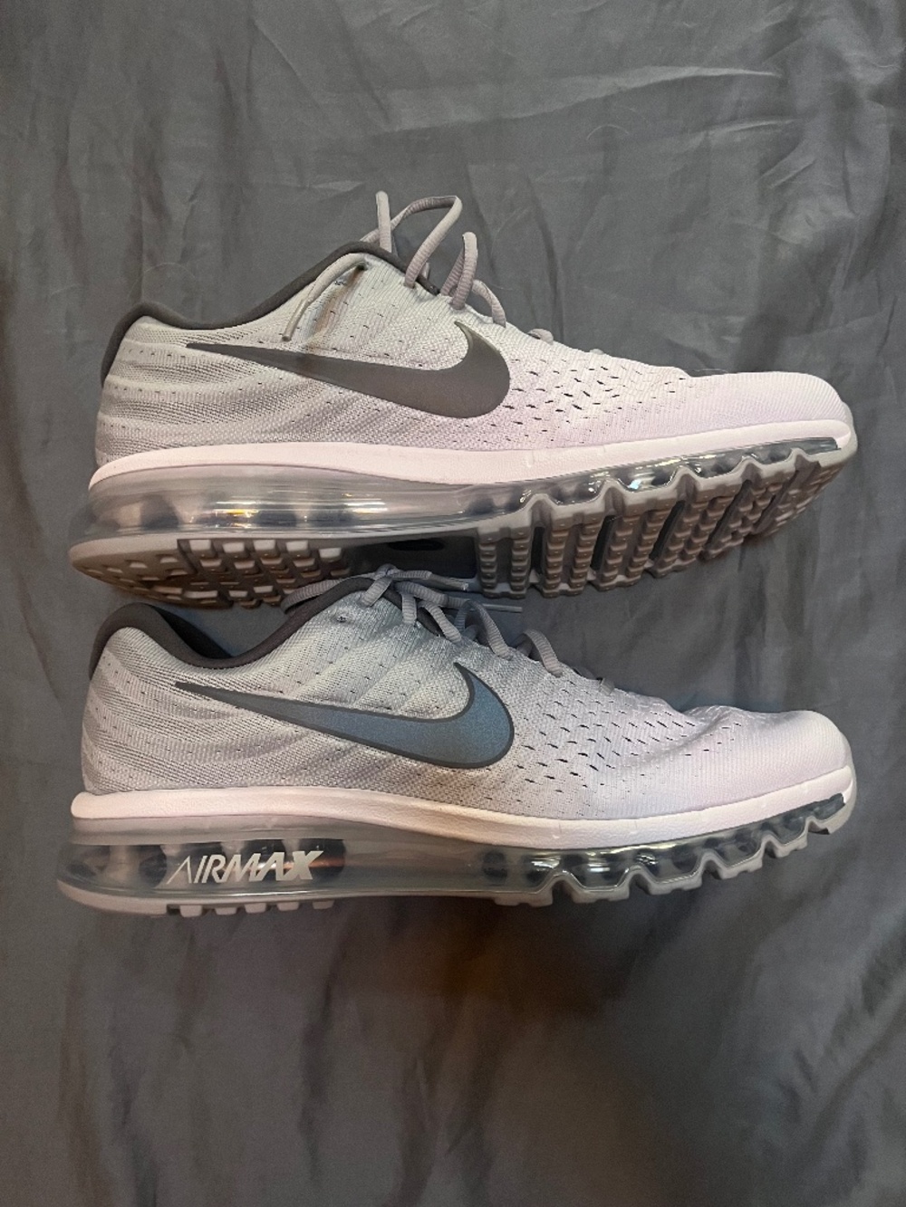NIKE Air MAX 11.5 M - running shoes NEW - no tags